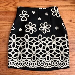 Answer Made in Korea Flower graphic Black Cream Pencil Mini Skirt Women’s size S